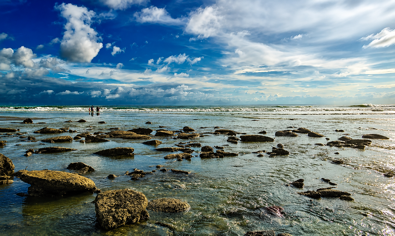Experience the Beauty of Marine Drive